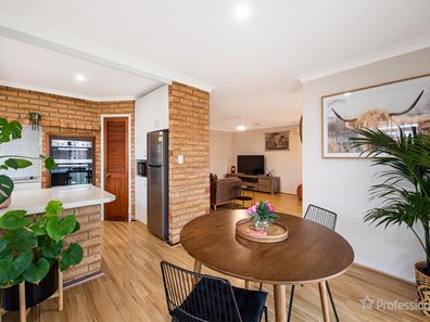 1/7 Kilkenny Gardens, Halls Head WA 6210