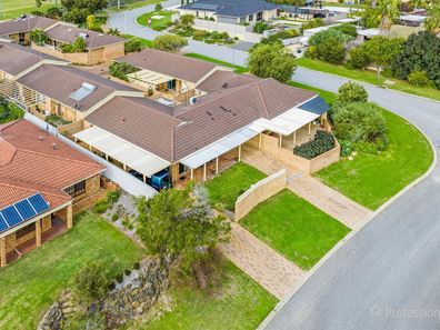 1/7 Kilkenny Gardens, Halls Head WA 6210