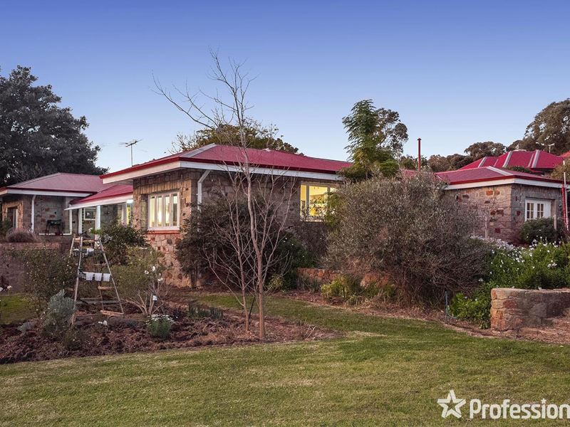 2 Ward Avenue, Greenmount