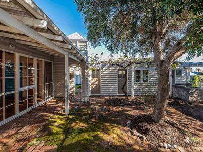 4 McLaren Street, South Fremantle WA 6162