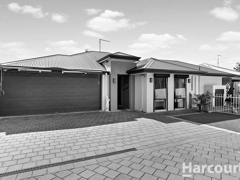 27 Lakes Crescent, South Yunderup WA 6208