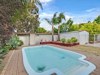 28 Morgan Way, Girrawheen WA 6064