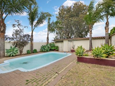 28 Morgan Way, Girrawheen WA 6064