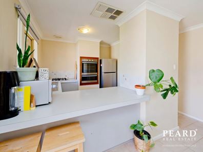 4/10 Helmsley Street, Scarborough WA 6019