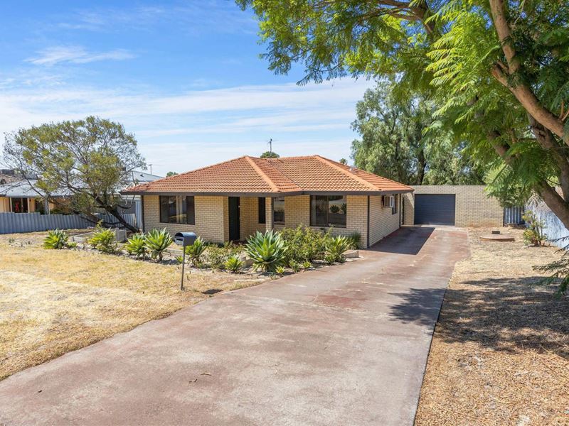 11 Gloves Place, Beechboro WA 6063