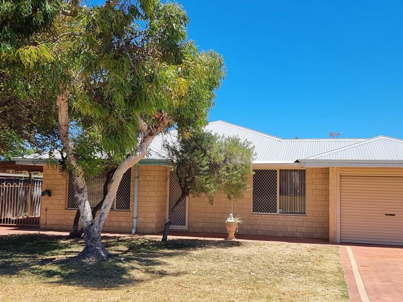 13 Barrett-Lennard Drive, Ledge Point