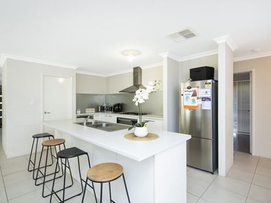 13 Sunbeam Approach, Baldivis WA 6171