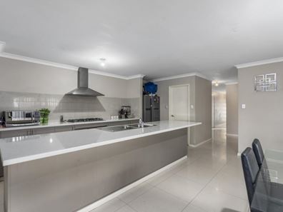 6 Garrison Road, Ellenbrook WA 6069