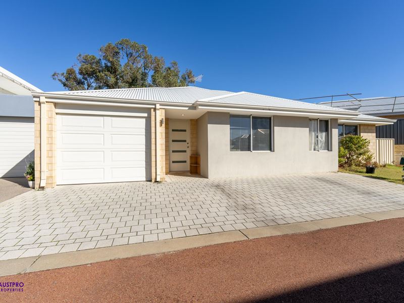 60 Leisure Way, Halls Head WA 6210