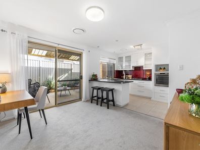 2/54 Robert Street, Como WA 6152