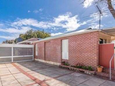 31 Allinson Drive, Girrawheen WA 6064