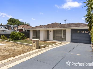 22 Richenda Court, Marangaroo WA 6064