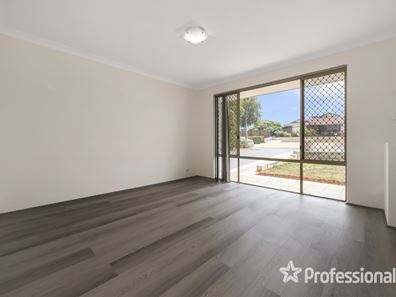 22 Richenda Court, Marangaroo WA 6064