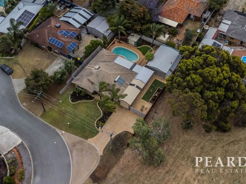 15 Lacey Court, Parmelia WA 6167