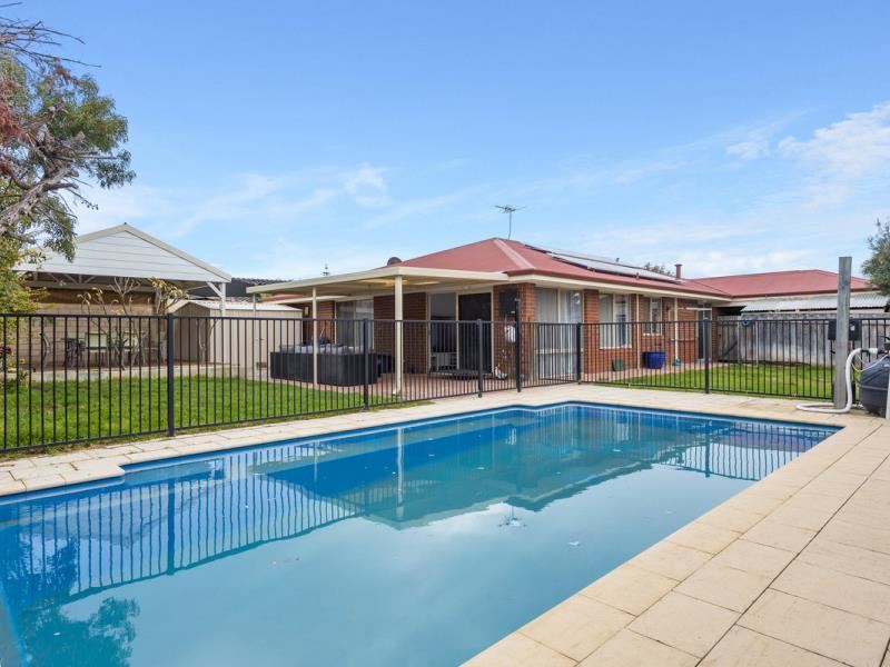 14 Cristobal Crescent, Mindarie WA 6030