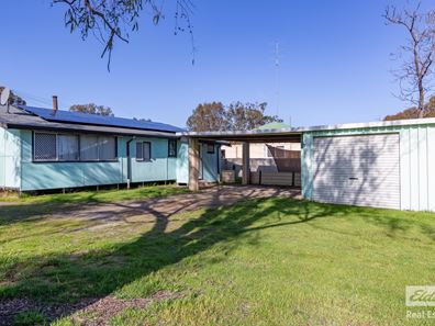 4 Forward Street, Northam WA 6401