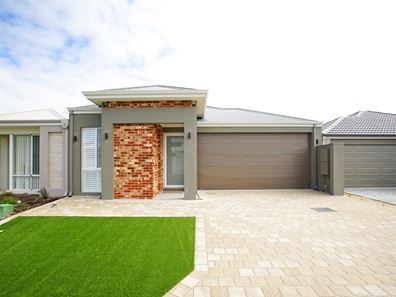 23 Daffodil Road, Canning Vale WA 6155