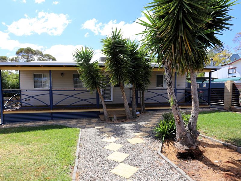 7 New Compton St, Kambalda East