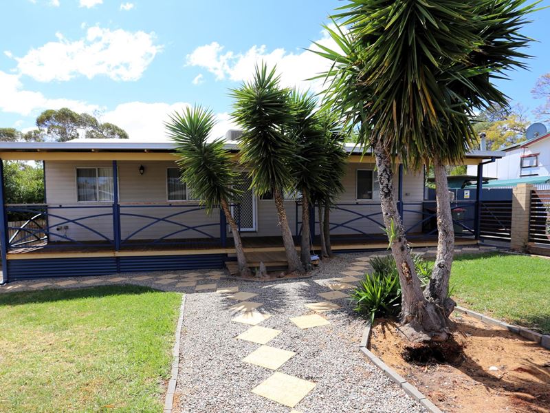 7 New Compton St, Kambalda East WA 6442