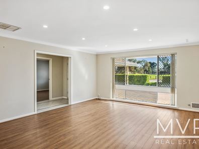 18B Piercy Way, Kardinya WA 6163