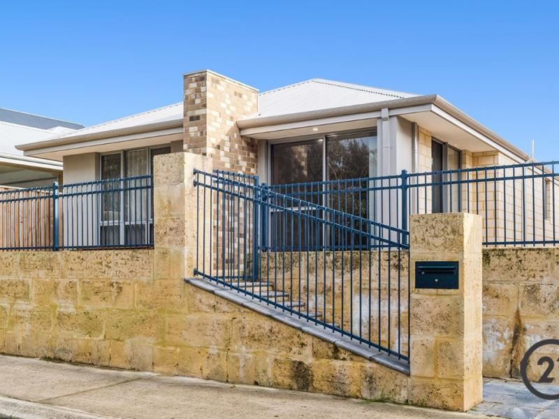 12 Shearwater View, Halls Head WA 6210