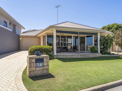 2/4 Barry Street, Mandurah WA 6210