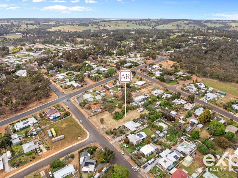 17 Cowley Street, Boyup Brook