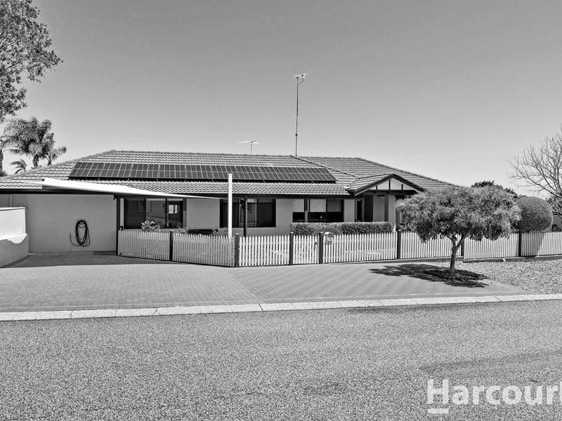 1 Albatross Close, Halls Head WA 6210