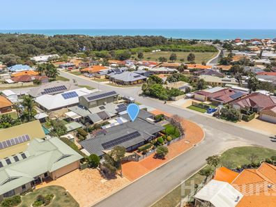 1 Albatross Close, Halls Head WA 6210