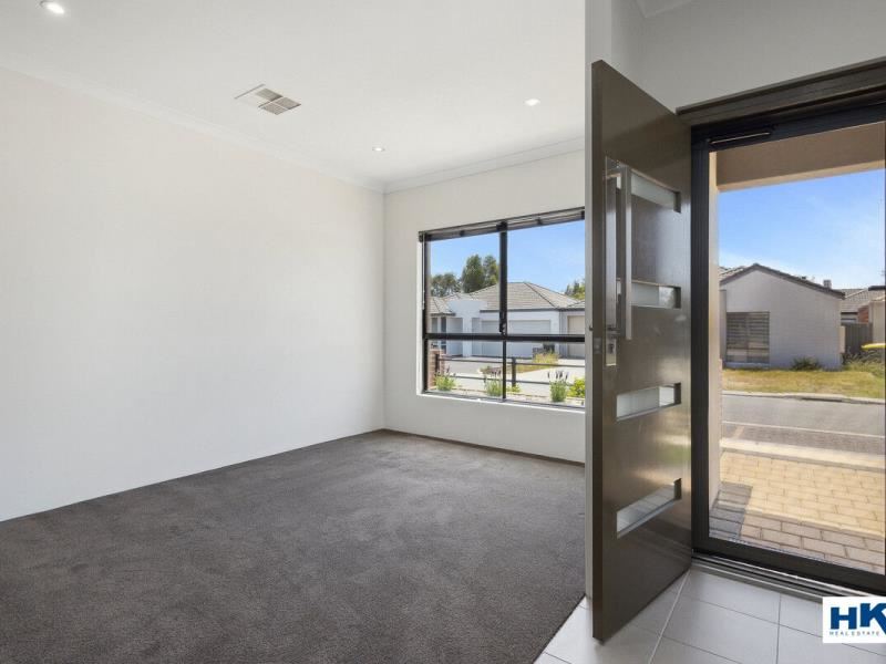 3 Donatti Retreat, Caversham