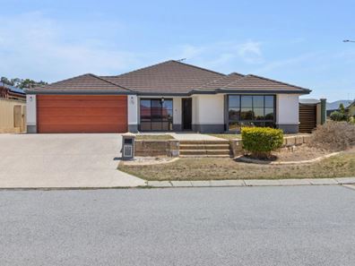 15 Hunter Way, Bertram WA 6167