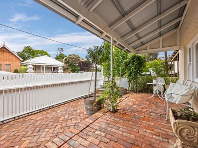 6 Hubert Street, Guildford WA 6055