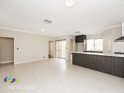 3/4 Falstaff Crescent, Spearwood WA 6163