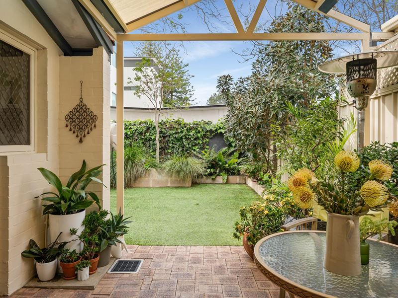 4/107 Melville Parade, Como