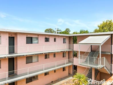 21/4 Canham Way, Orelia WA 6167