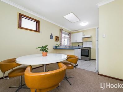11 Chevalier Way, Thornlie WA 6108