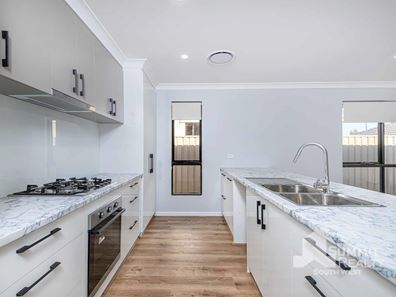 52 Atkins Road, Dalyellup WA 6230