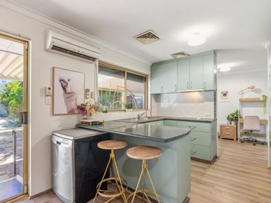 14 Scarp View, Swan View WA 6056