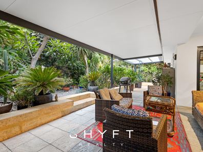 21 Hale  Street, Watermans Bay WA 6020