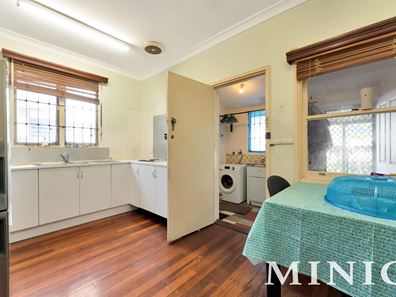 33 Hartfield Street, Queens Park WA 6107