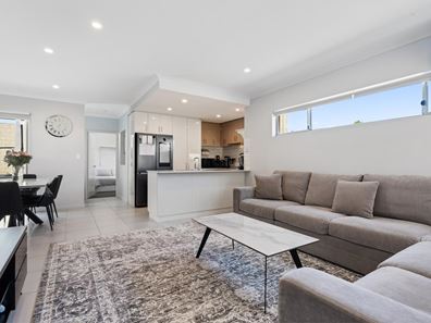 102C Balga Avenue, Balga WA 6061