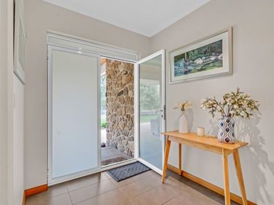 14 Old Timber Court, Reinscourt WA 6280