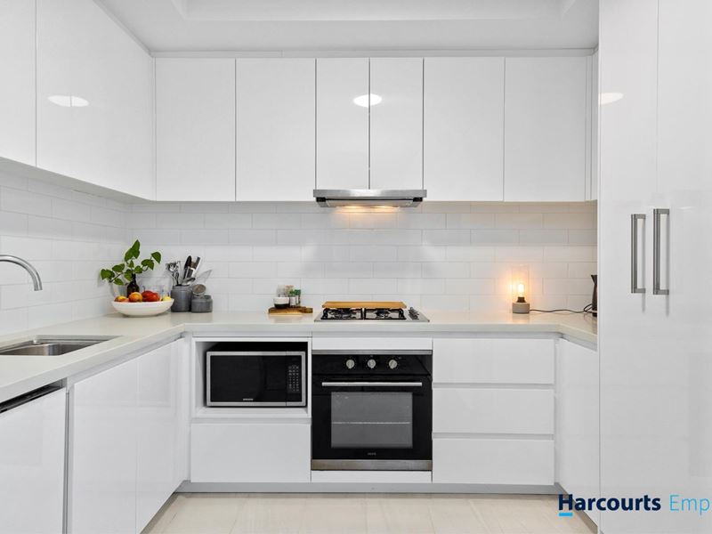 4/14 Kyarra Street, Innaloo WA 6018