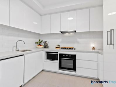 4/14 Kyarra Street, Innaloo WA 6018