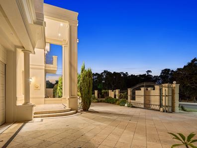 168 Burke Drive, Attadale WA 6156