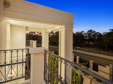 168 Burke Drive, Attadale WA 6156