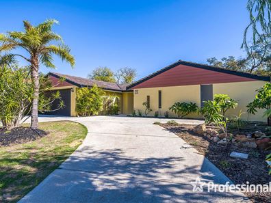 35 Goollelal Drive, Kingsley WA 6026