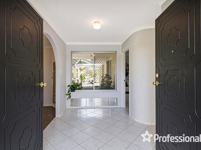 35 Goollelal Drive, Kingsley WA 6026