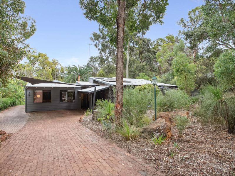 12 Notting Hill Drive, Roleystone WA 6111