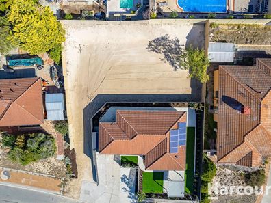 2/3 Lyndon Court, Heathridge WA 6027